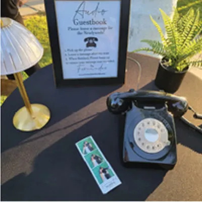 Audio guestbook telephone for recording voice messages